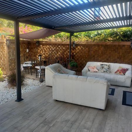 Bonita Casa Adosada En Esquina Marbella Zewnętrze zdjęcie